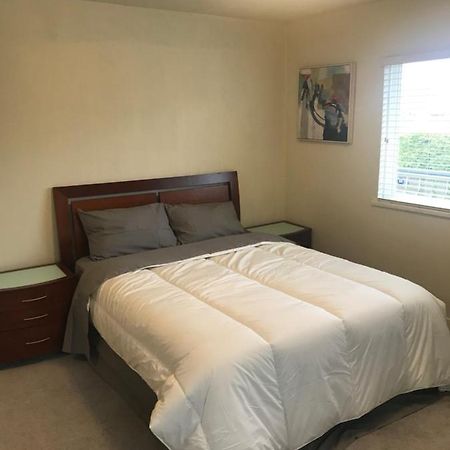 Spacious And Bright Large Suite With Separate Bathroom Richmond Exterior foto