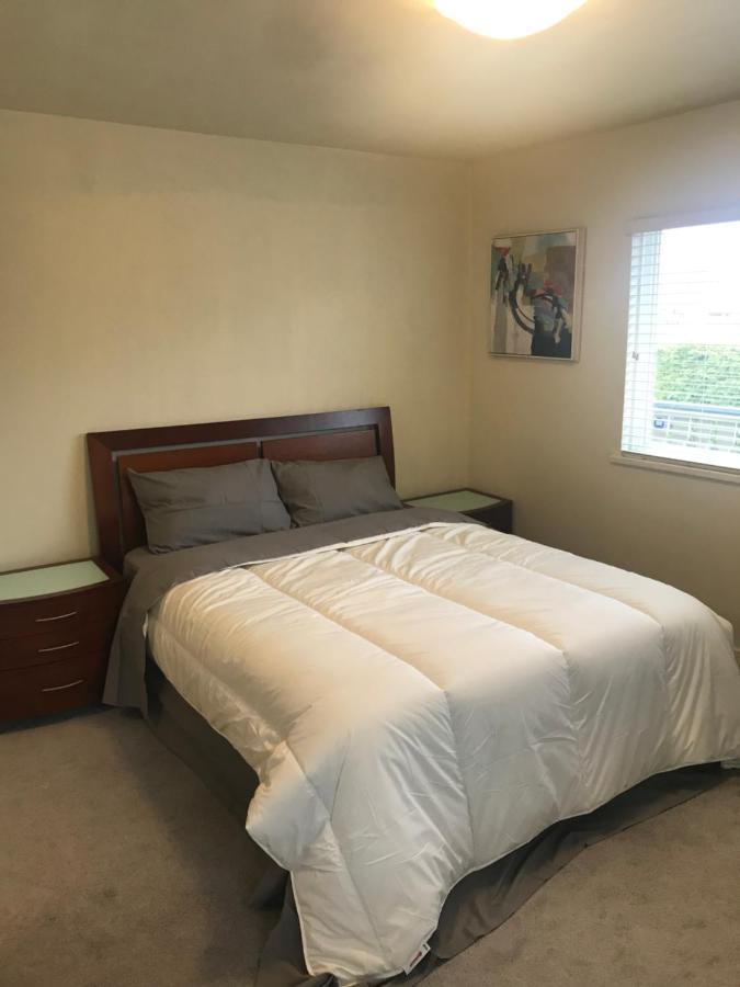 Spacious And Bright Large Suite With Separate Bathroom Richmond Exterior foto