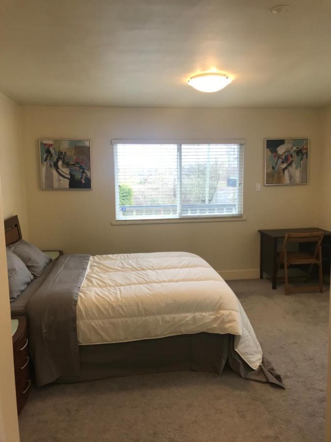 Spacious And Bright Large Suite With Separate Bathroom Richmond Exterior foto